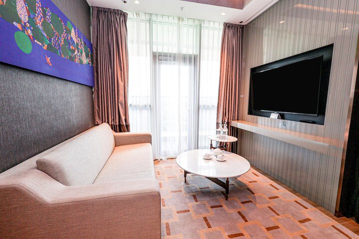 Room 48 of 132