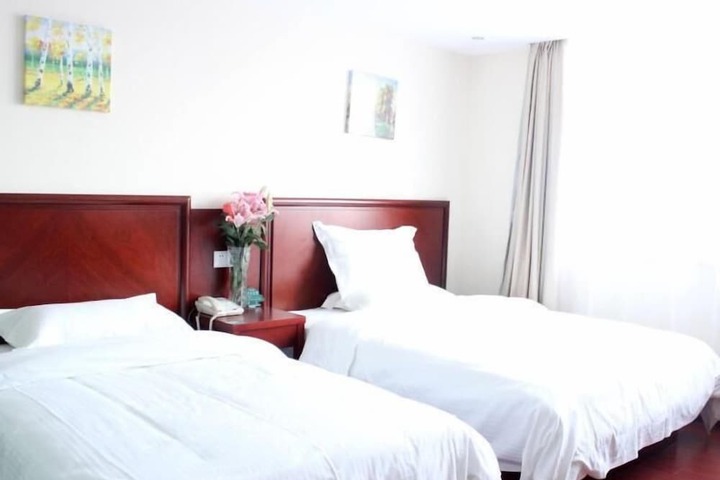 Room 30 of 72