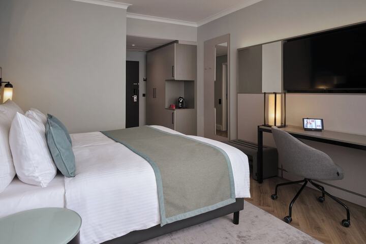 Room 15 of 60