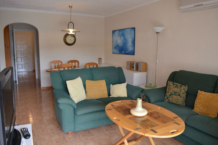 Room 11 of 28