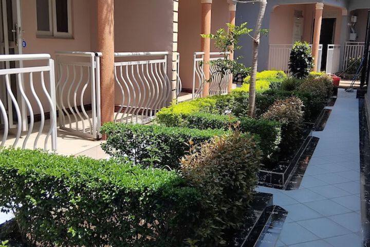 Meltonia Luxury Inn