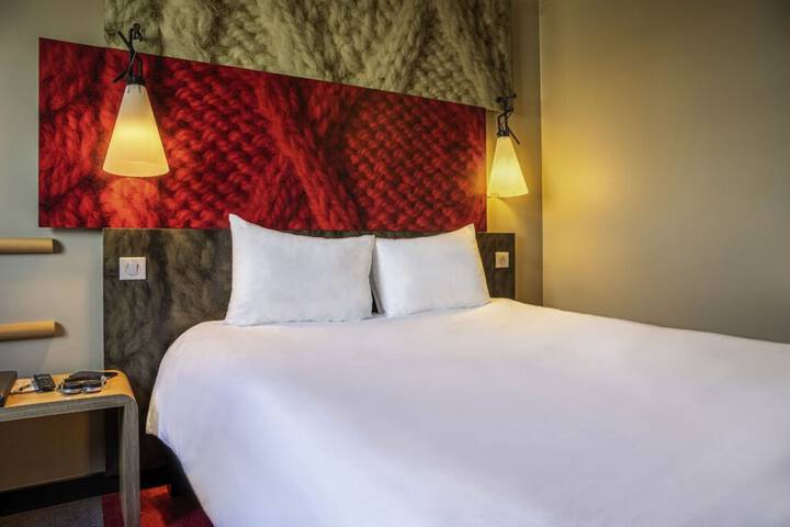 Room 3 of 72