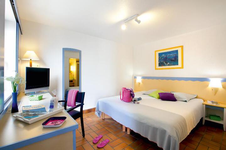 Room 7 of 10