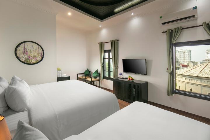 Room 9 of 47