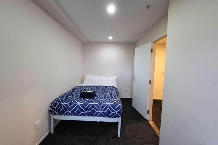 Room 4 of 45