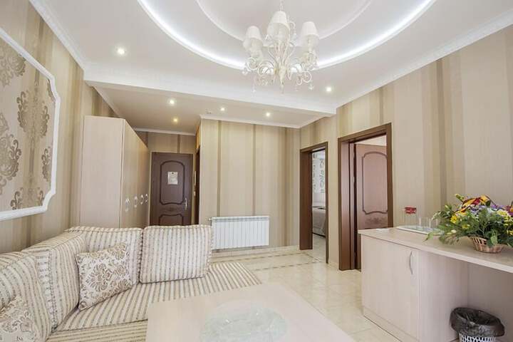 Room 28 of 49