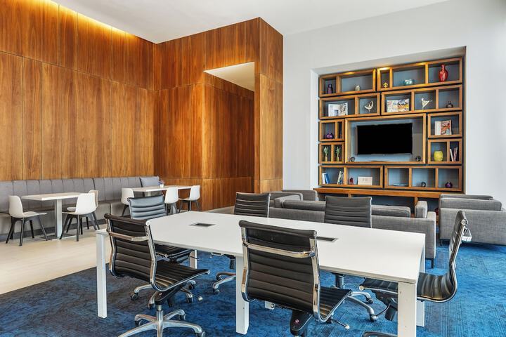 Business Center 46 of 55