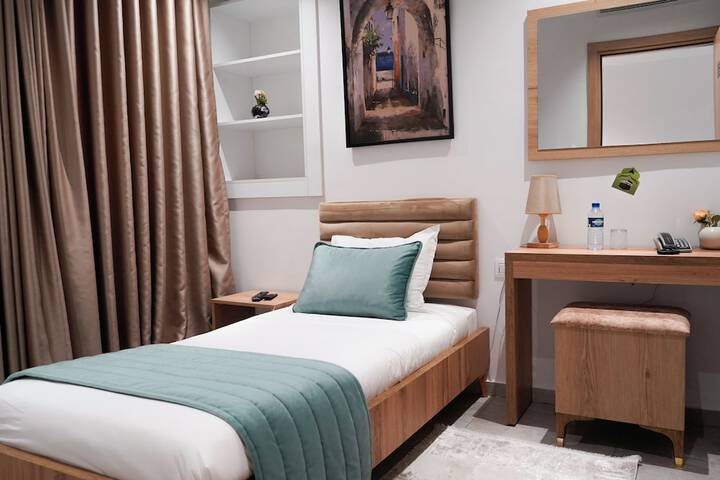 Room 14 of 46