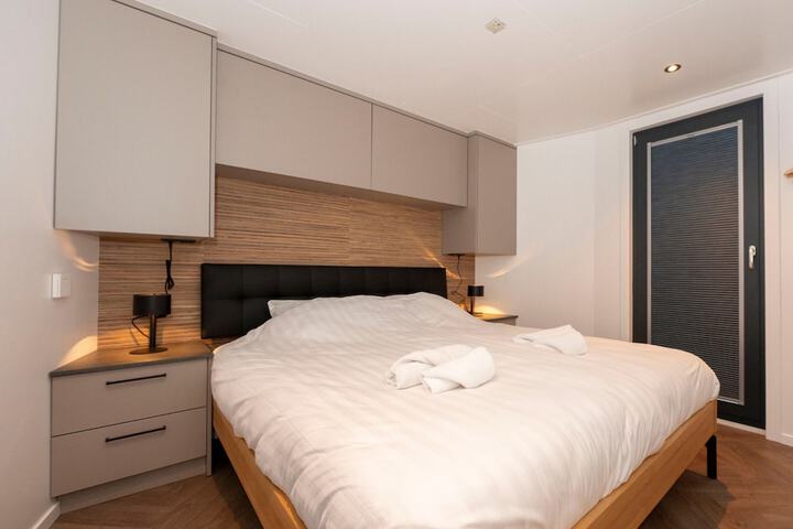 Room 3 of 41
