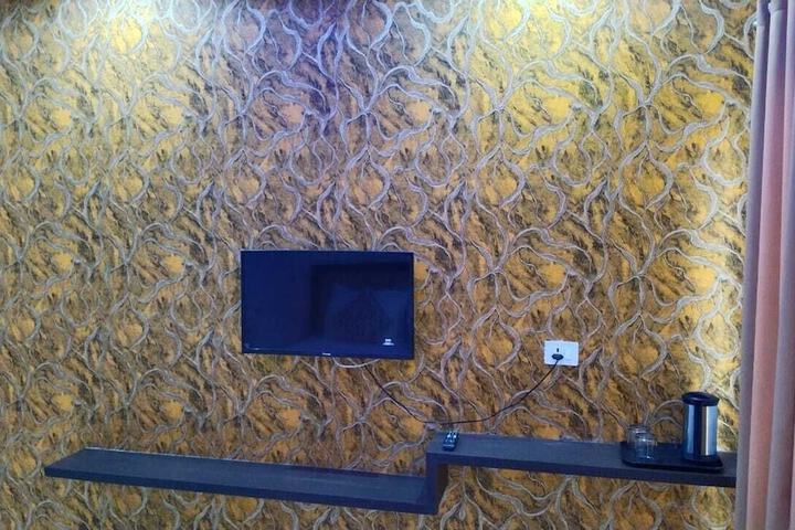 Room 3 of 28
