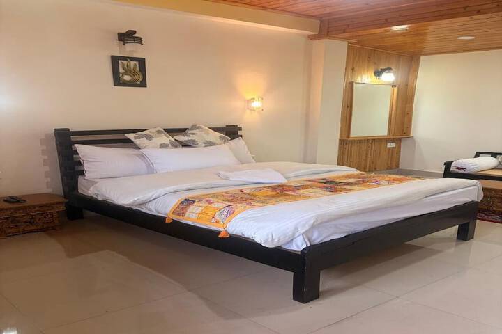 Room 10 of 22