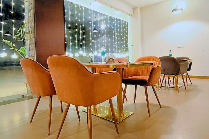 Dining 93 of 113