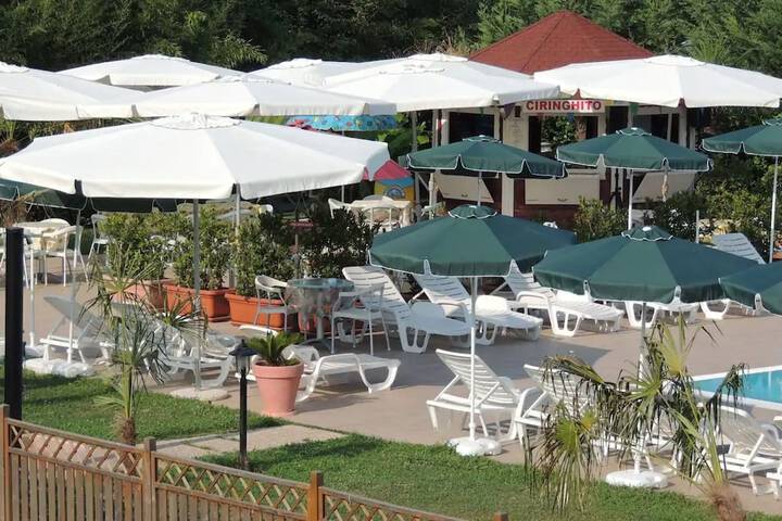 Pools & Facilities