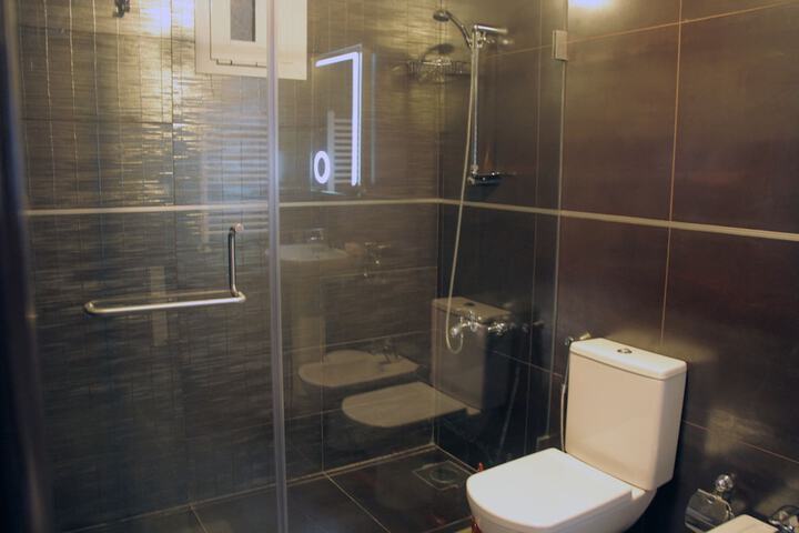 Room 40 of 82