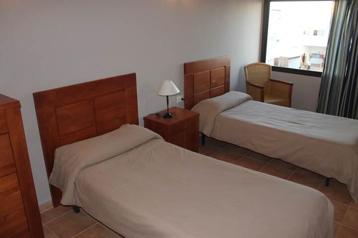 Room 5 of 36