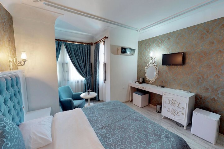 Room 17 of 115