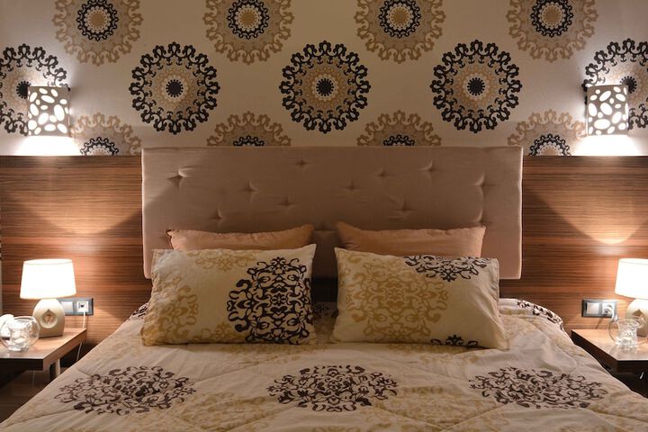 Room 5 of 37