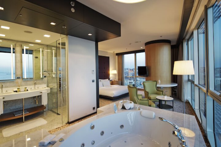Hot Tub 91 of 191