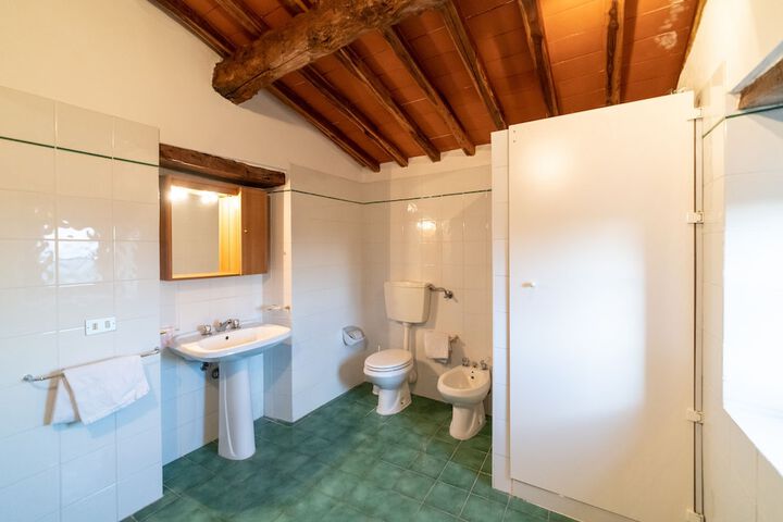 Room 44 of 77