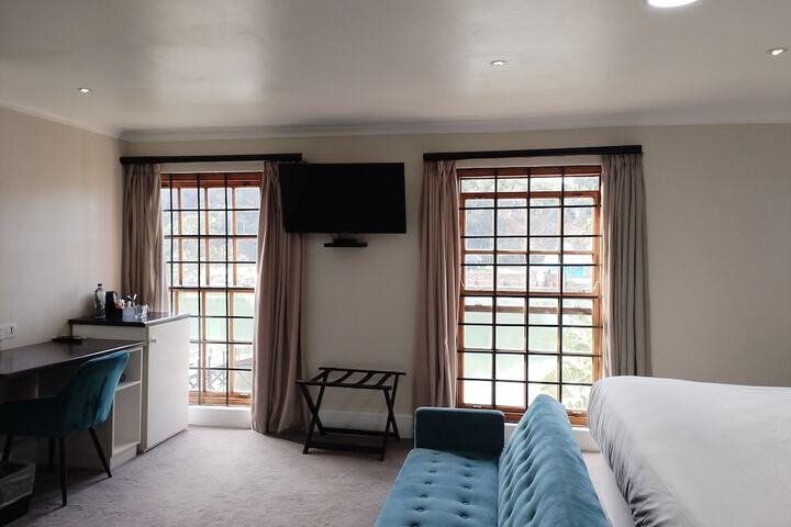 Room 26 of 103