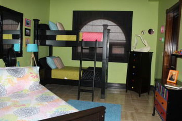 Room 30 of 181