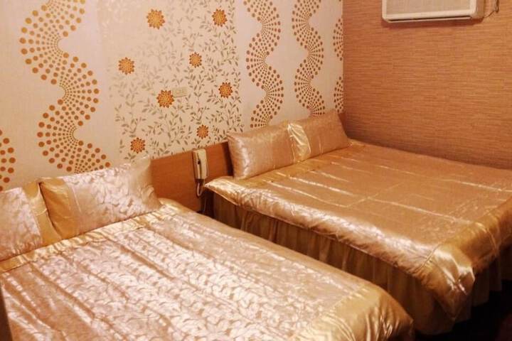 Room 10 of 41