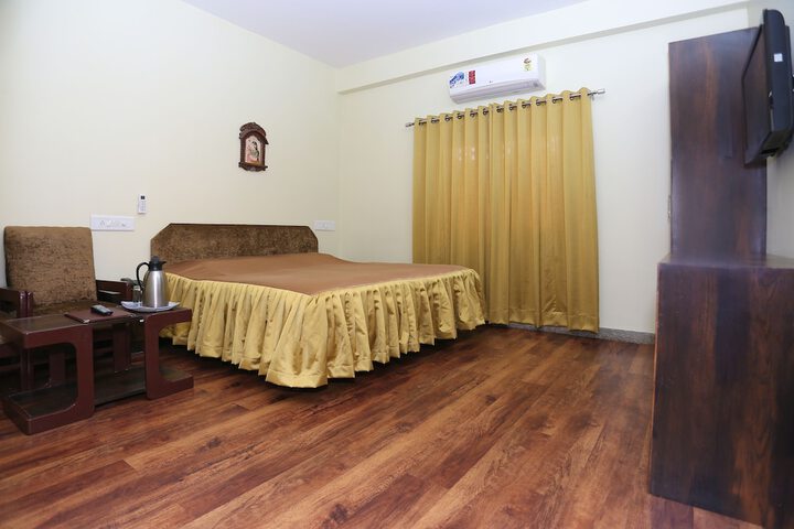Room 13 of 50