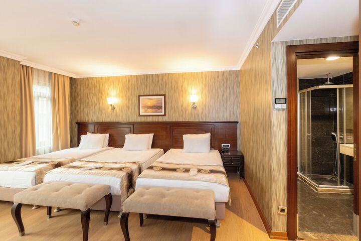 Room 7 of 40