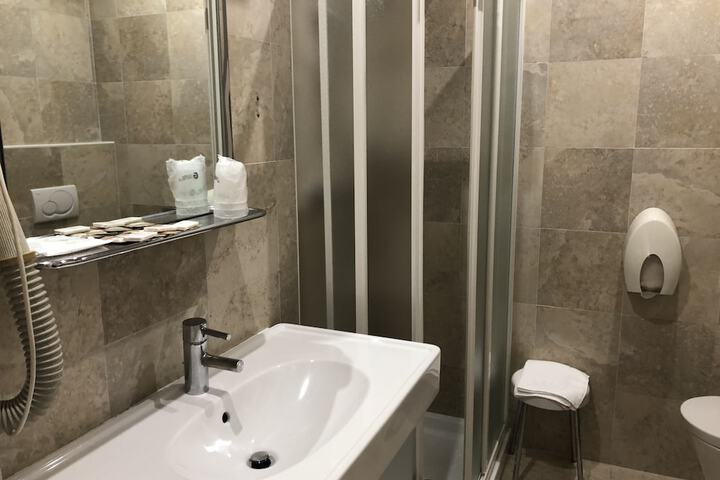 Room 55 of 69