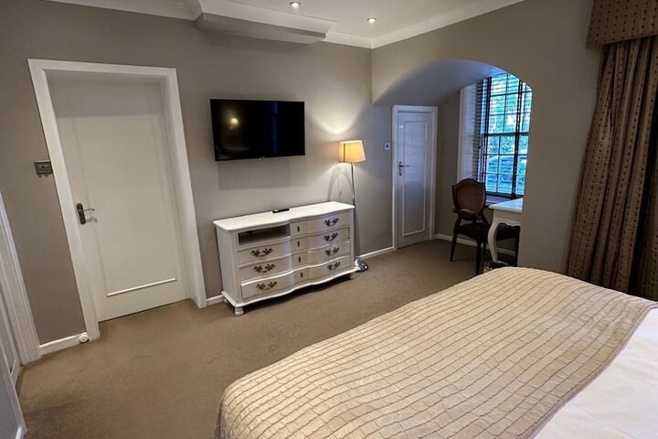 Room 53 of 95