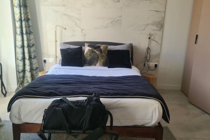 Room 67 of 118