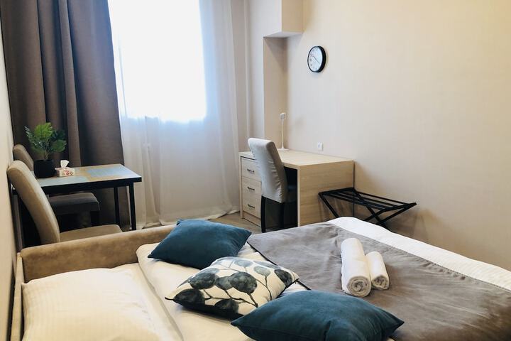 Room 4 of 69