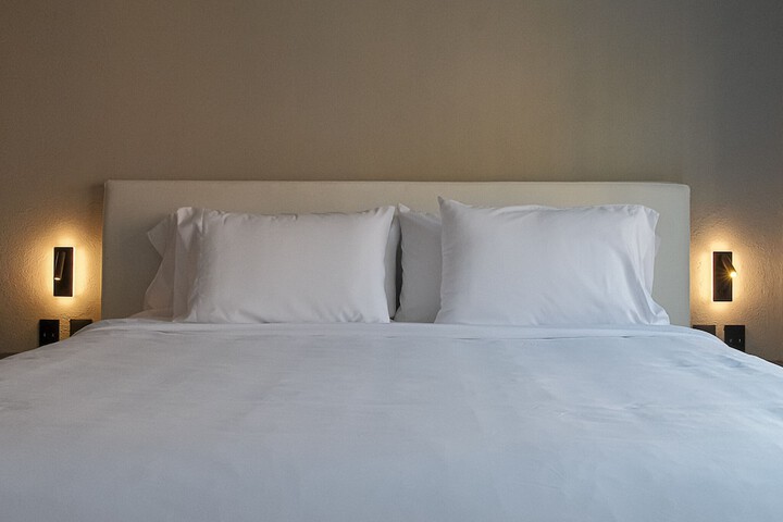 Room 9 of 34