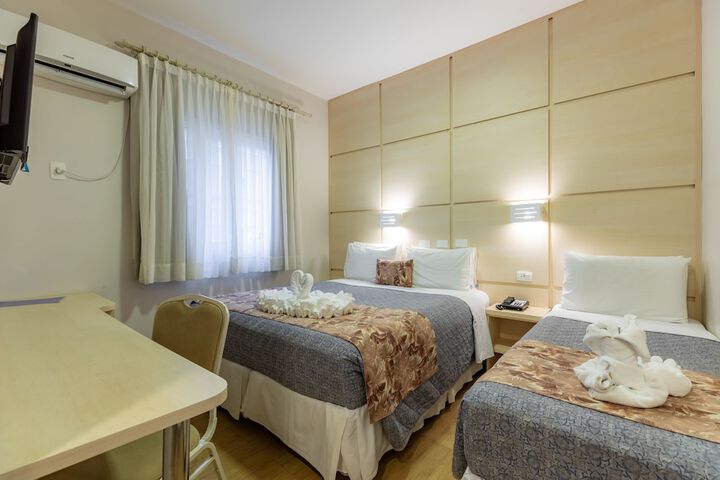 Room 14 of 152