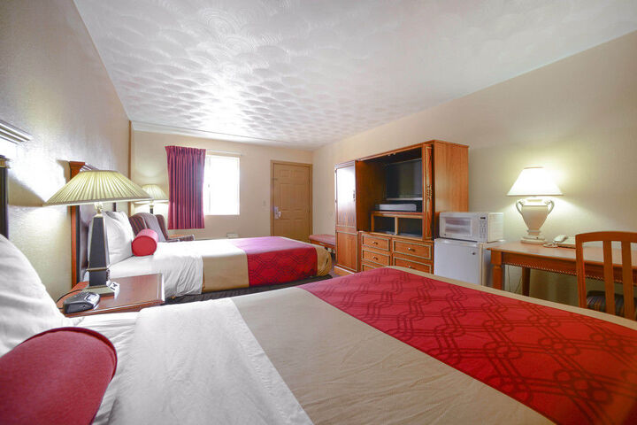 Room 8 of 28