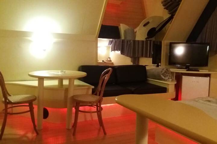Room 51 of 112