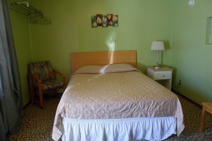 Room 30 of 38