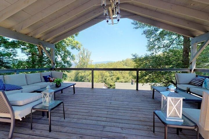 Hotel View 134 of 140