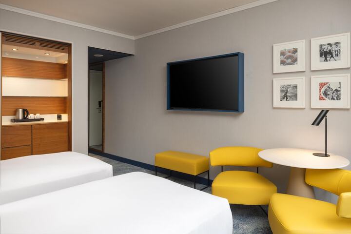 Room 35 of 119