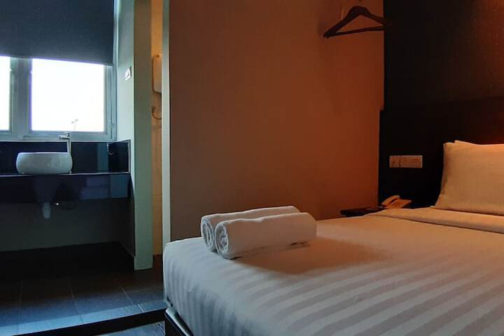 Room 33 of 138