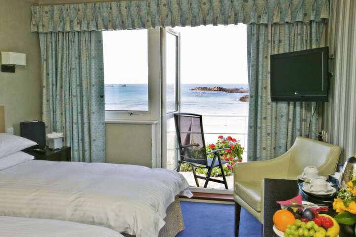 Room 9 of 53