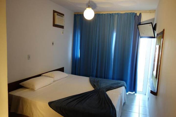 Room 9 of 19