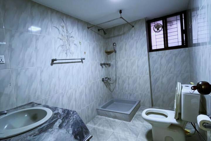 Room 39 of 77