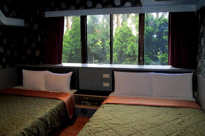 Room 20 of 35
