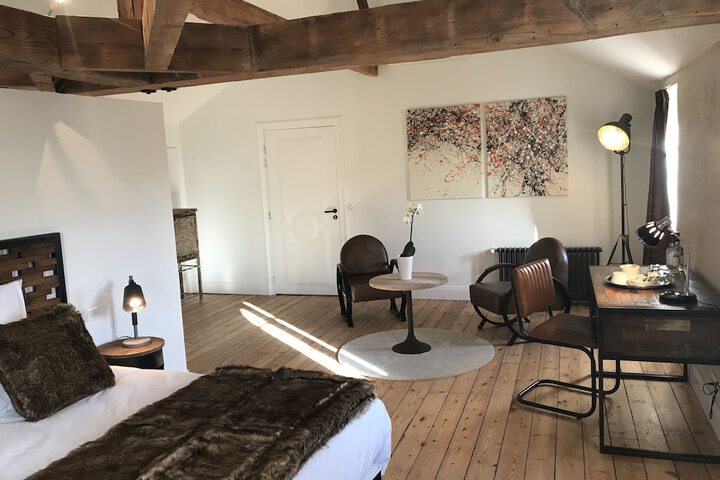 Room 14 of 83
