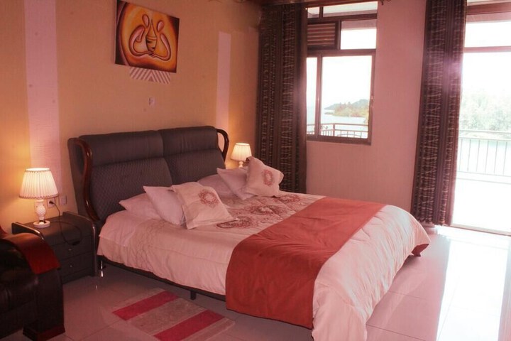 Room 12 of 44