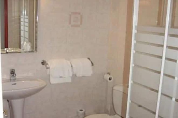 Room 12 of 26