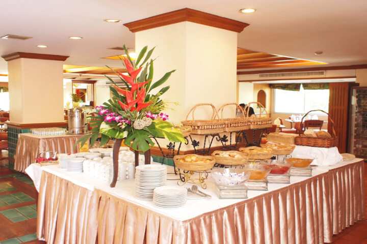 Breakfast/Coffee Service 99 of 131