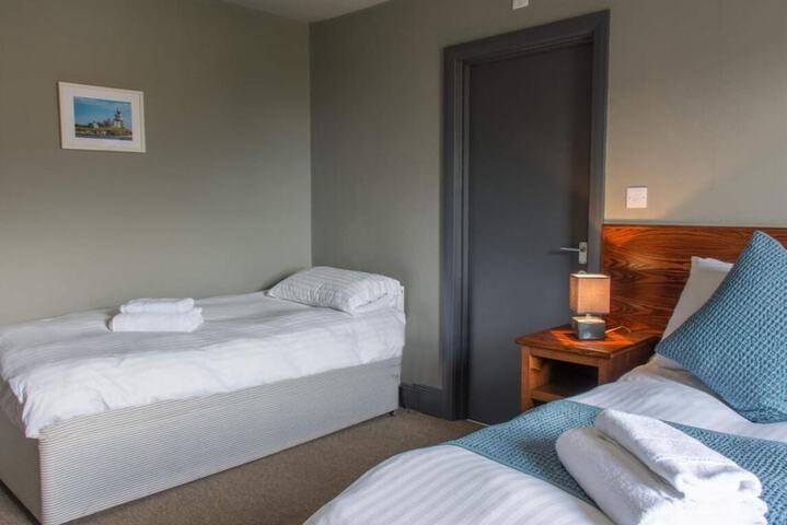 Room 2 of 12