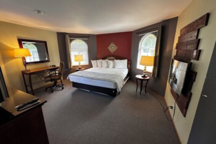 Room 124 of 390